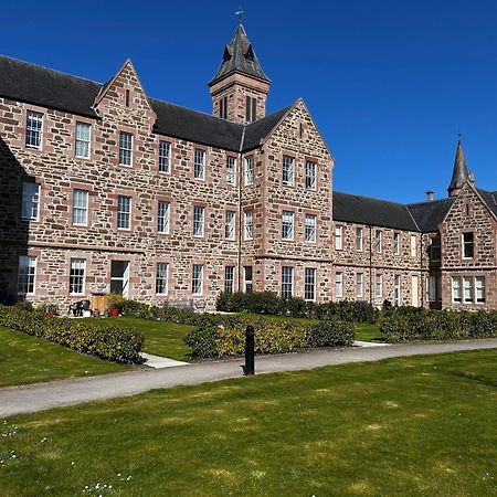 Inverness Great Glen Town House, 5 Minute Drive From Town Centre Buitenkant foto