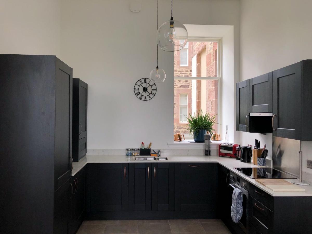 Inverness Great Glen Town House, 5 Minute Drive From Town Centre Buitenkant foto