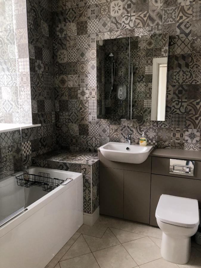 Inverness Great Glen Town House, 5 Minute Drive From Town Centre Buitenkant foto