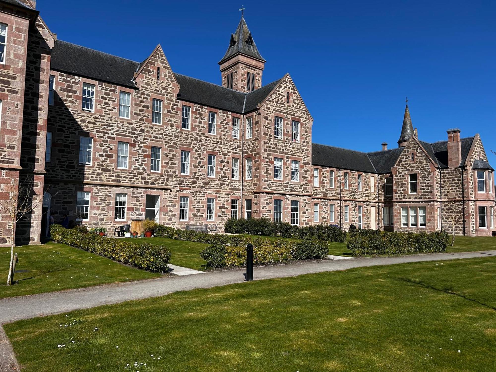 Inverness Great Glen Town House, 5 Minute Drive From Town Centre Buitenkant foto